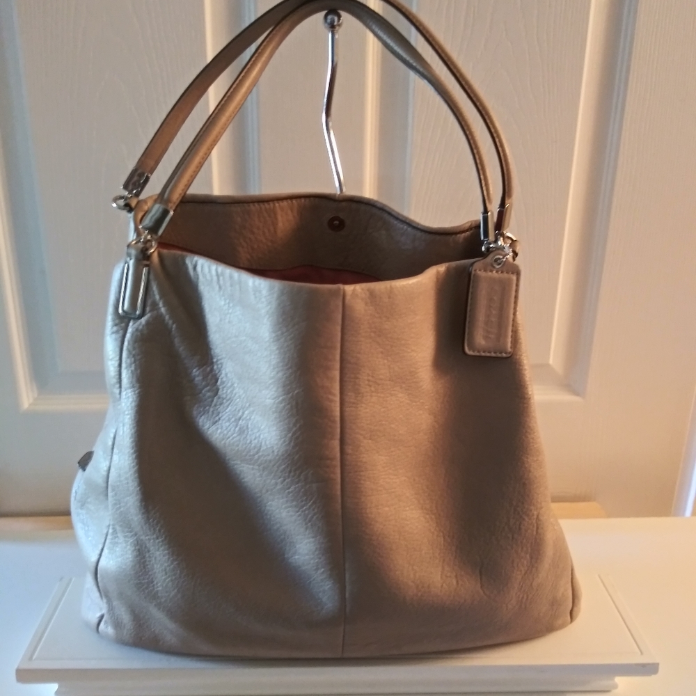 🌼Coach Madison Phoebe Tote Handbag